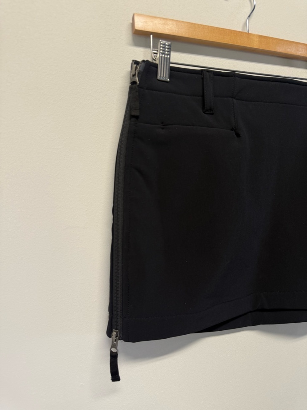 SKHoop Women’s Black Ski Skirt Athletic Size Medium EUC! - Picture 2 of 12